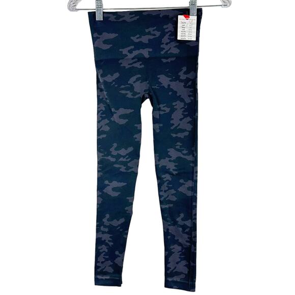 Spanx NWT Seamless Leggings Cotton Black Camo FL3515 Size XS Slimming Shaping - Picture 2 of 10